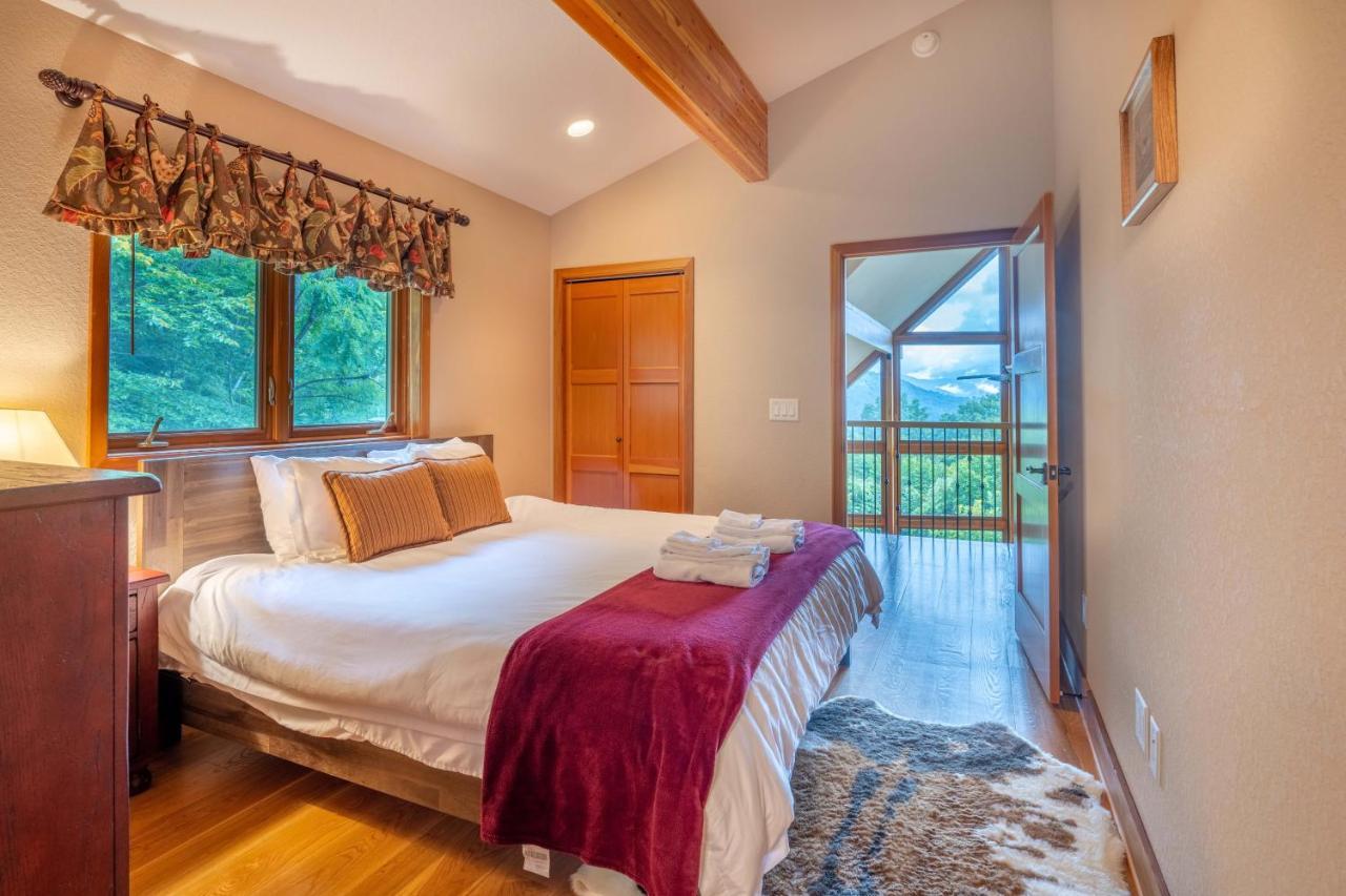 --Mountain Chalet Getaway With Breathtaking View Next To Tail Of Dragon-- Robbinsville Exterior foto
